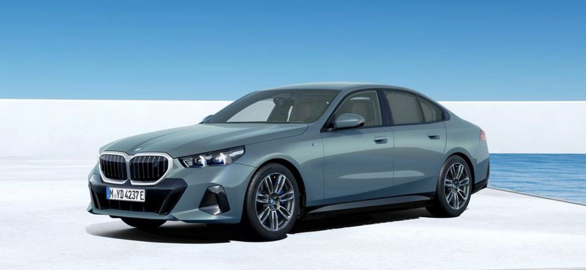 i5-eDrive40-M-Sport-Inspiring_Exterior_Cape-York-Green_40-Degree_result