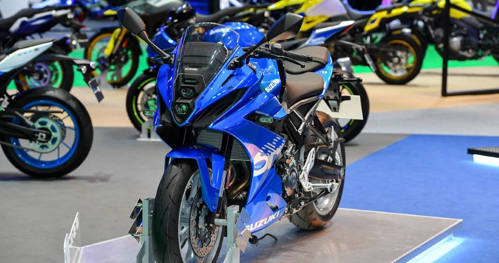 Suzuki-GSX-R8-3_1024