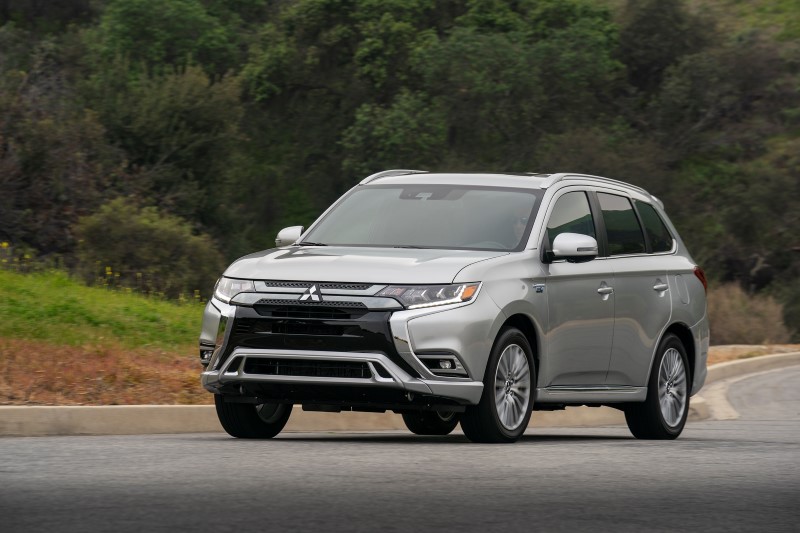 Mitsubishi outlander deals phev 2021 model