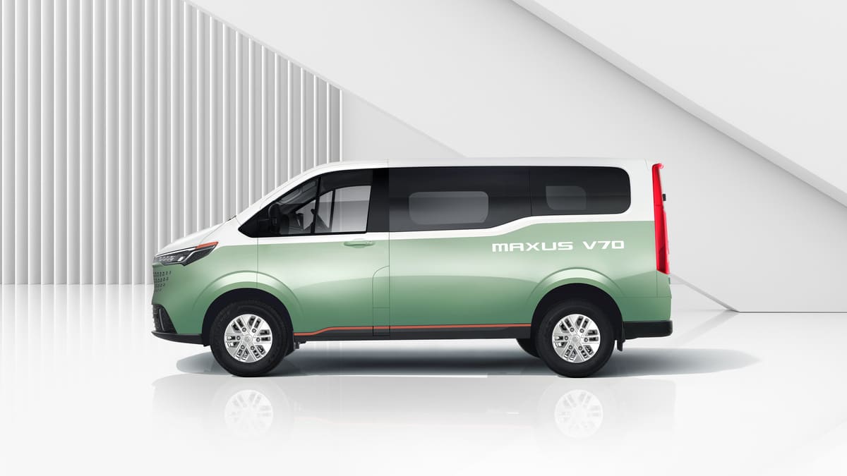 Maxus V70 รถตู้ เน้นดีไซน์ทันสมัย side