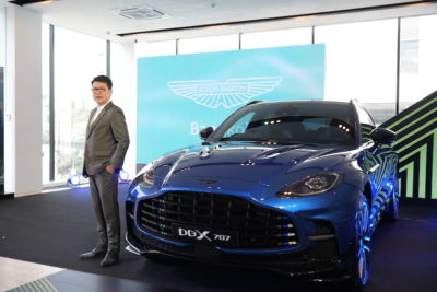 ASTON MARTIN DBX707