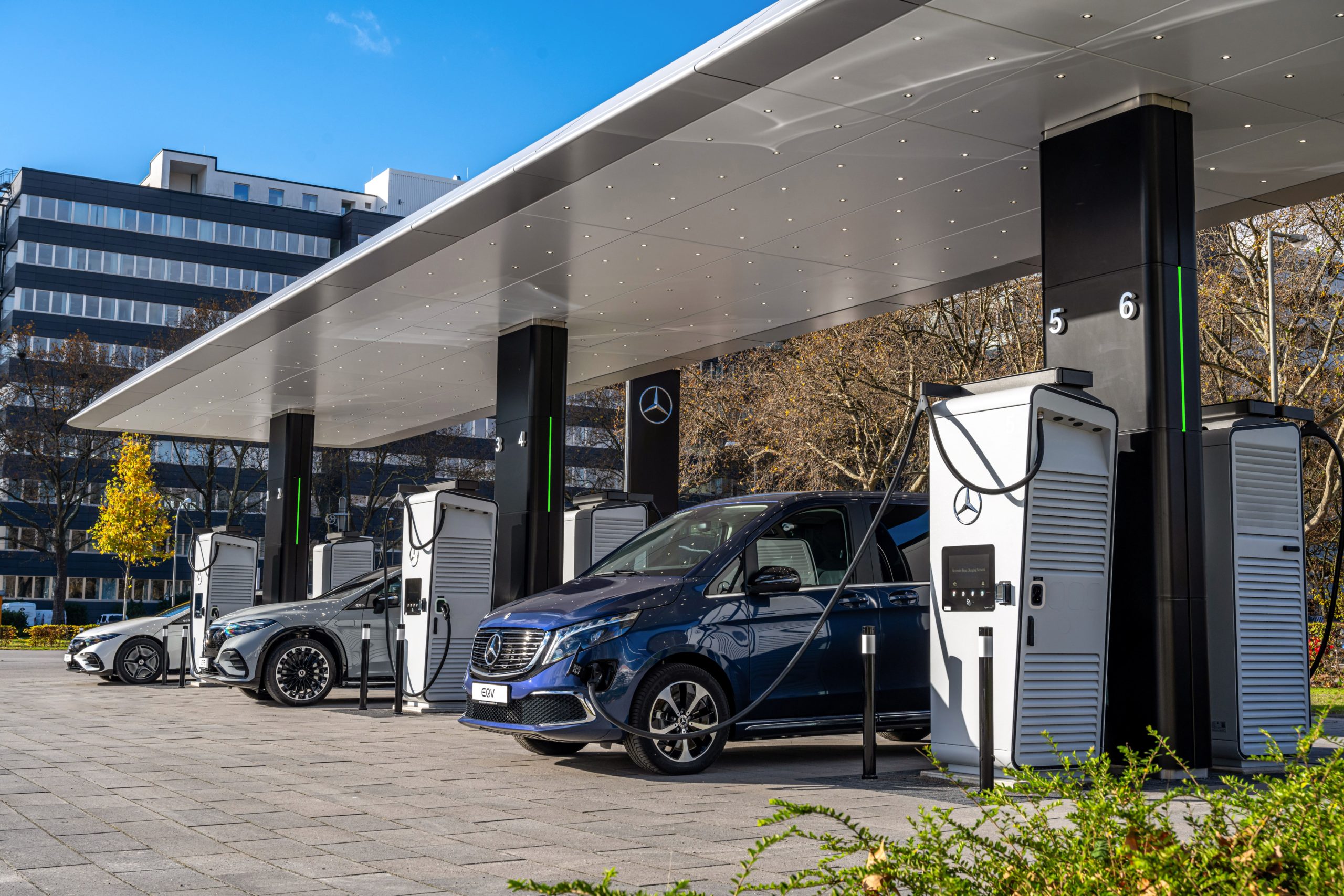 Mercedes-Benz Charging Hub