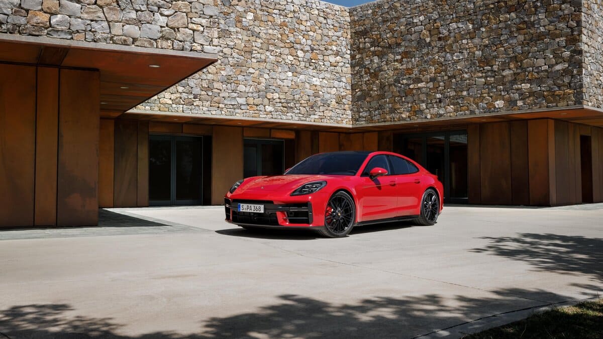 2025 Porsche Panamera GTS