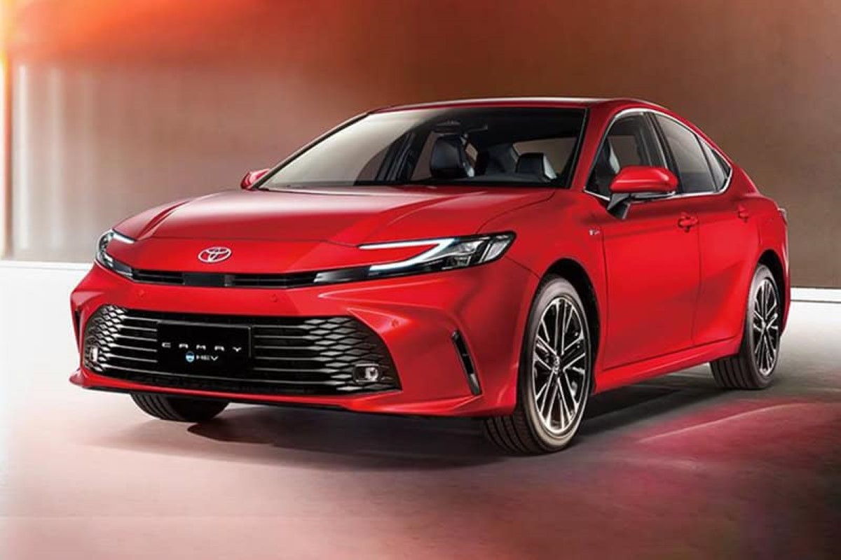   New Toyota Camry HEV 2024