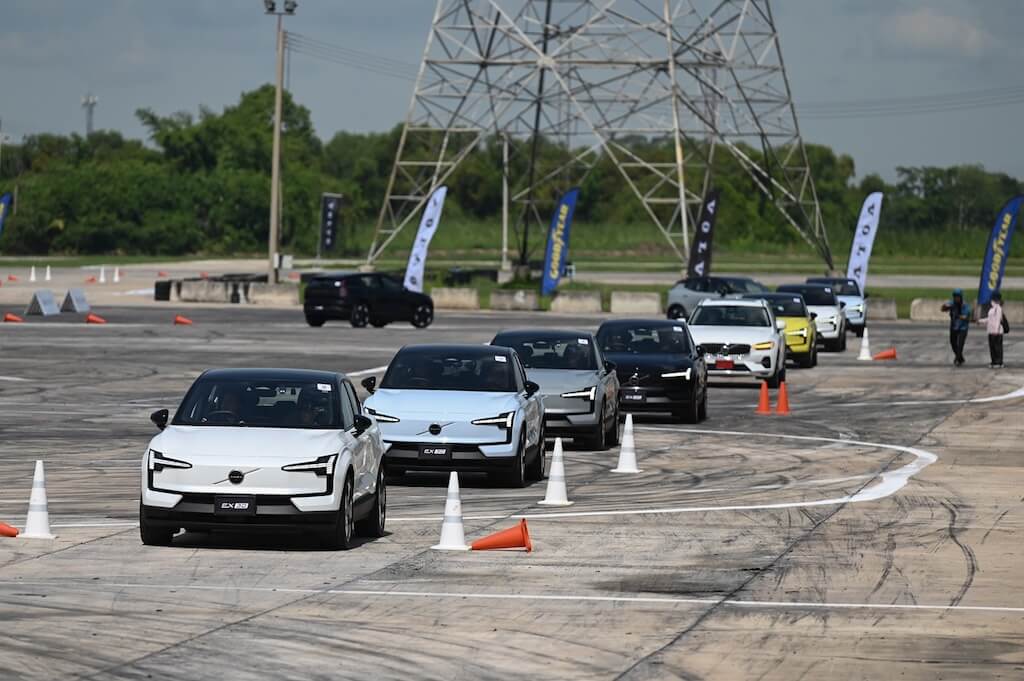 Volvo Electric Vehicle Driving