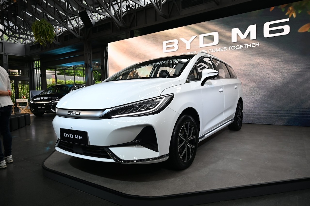 BYD M6 ราคา สเปค