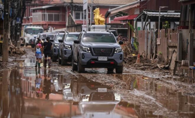 NISSAN สู้ภัยน้ำท่วม