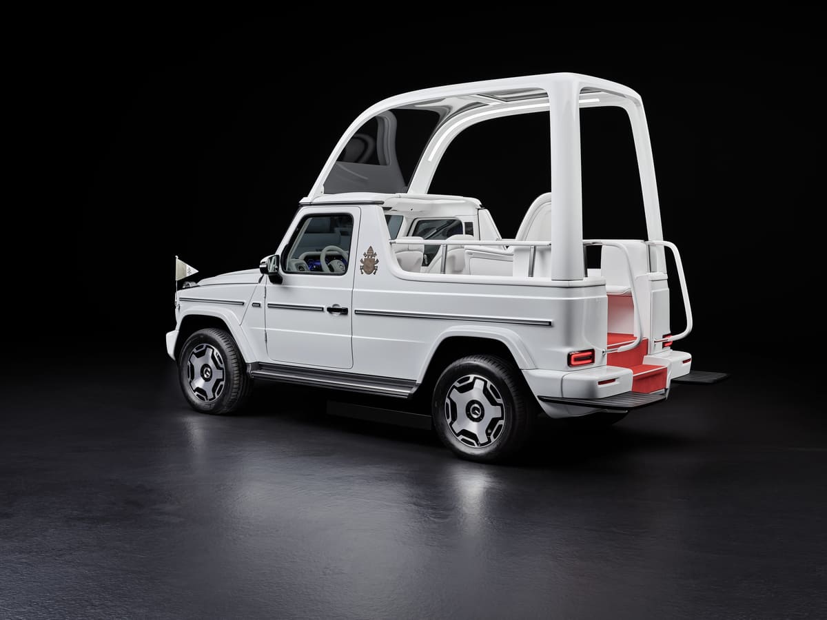 Mercedes-Benz G 580 with EQ Technology