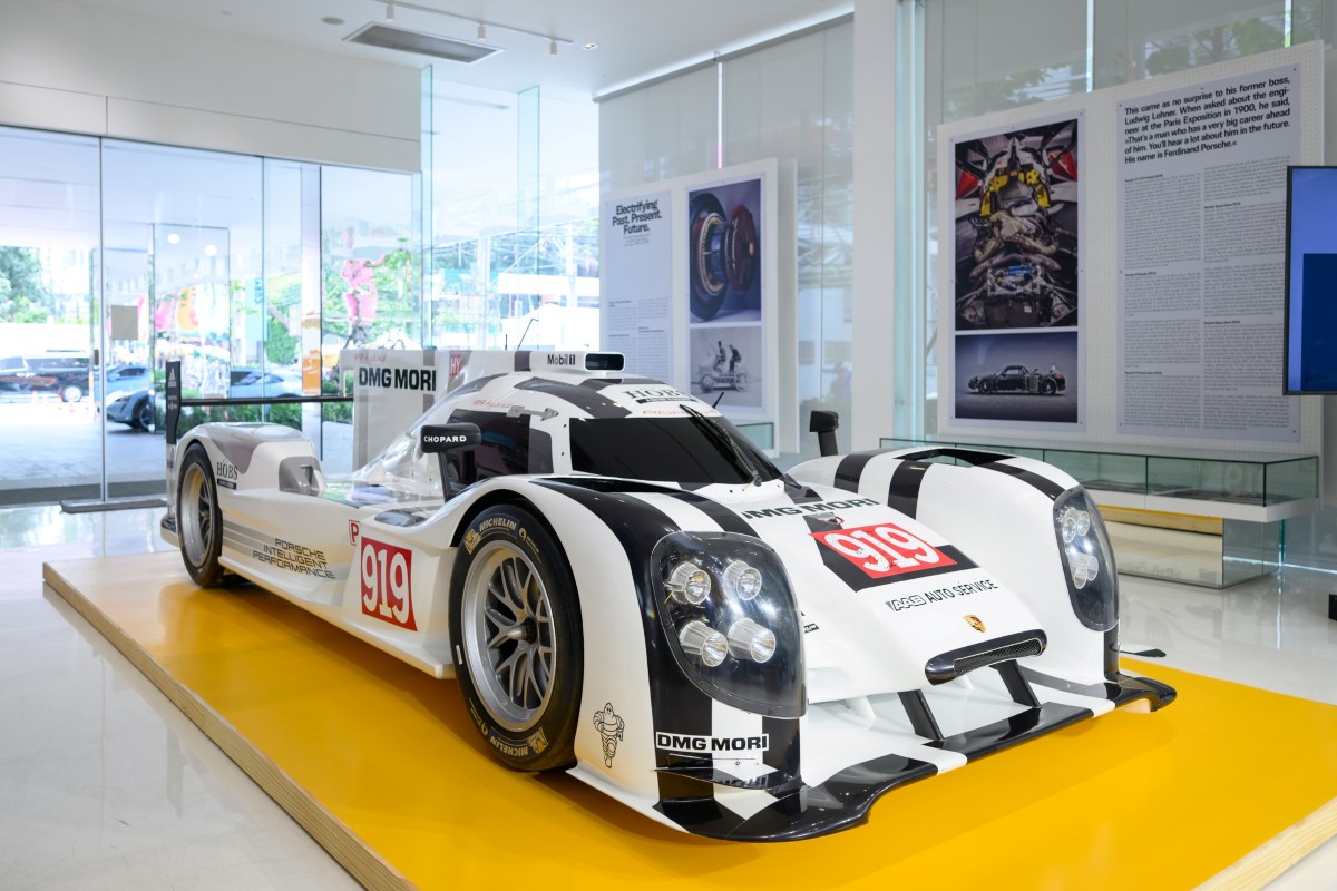 Porsche Electrifying Past